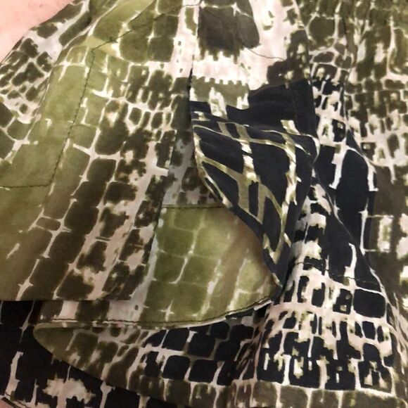 Bebe 100% silk snake print racerback tank - Picture 4 of 7